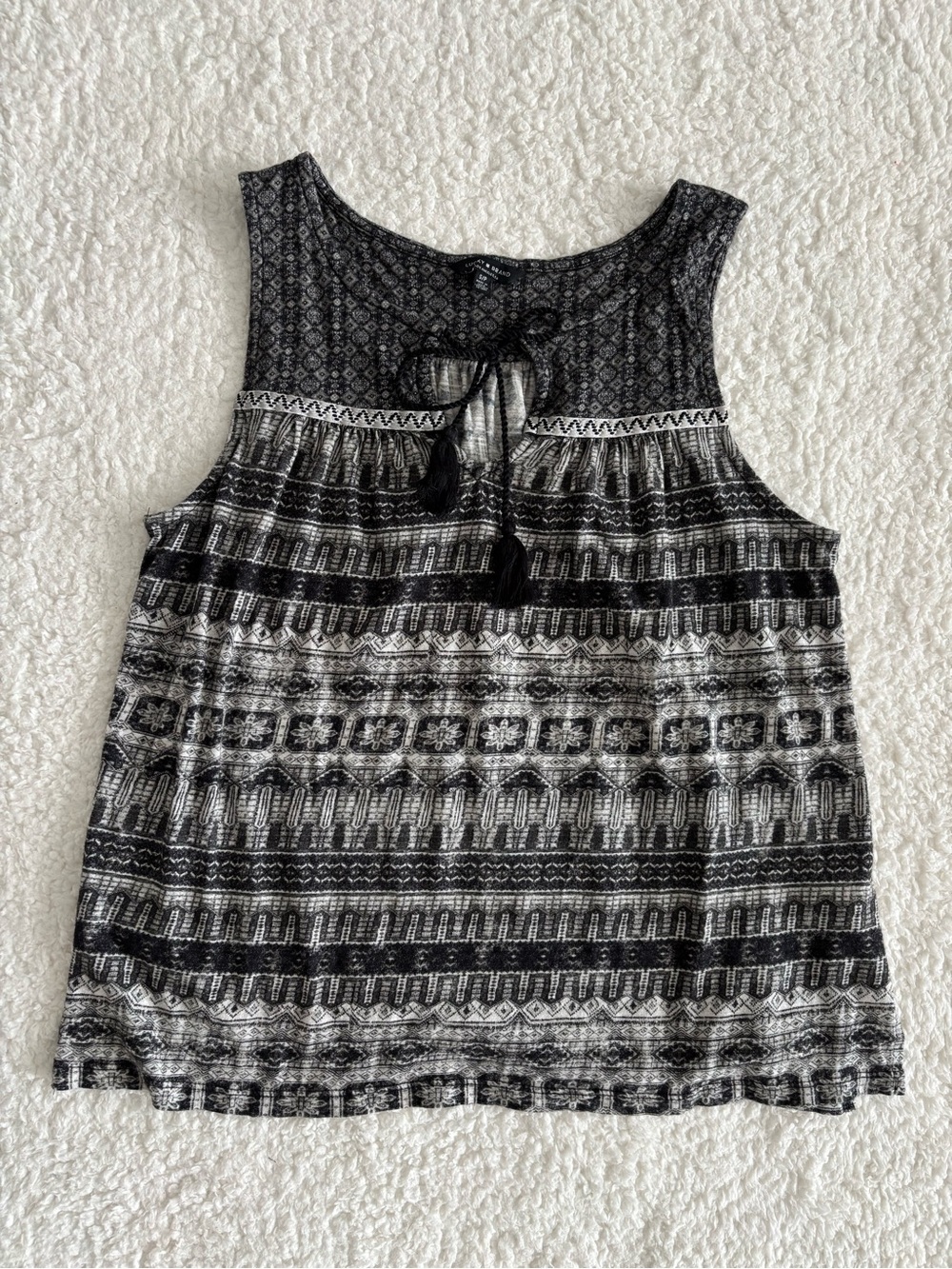 Lucky Brand Women’s Black White Tribal Print Peasant Tank Top Boho Tassel Size S